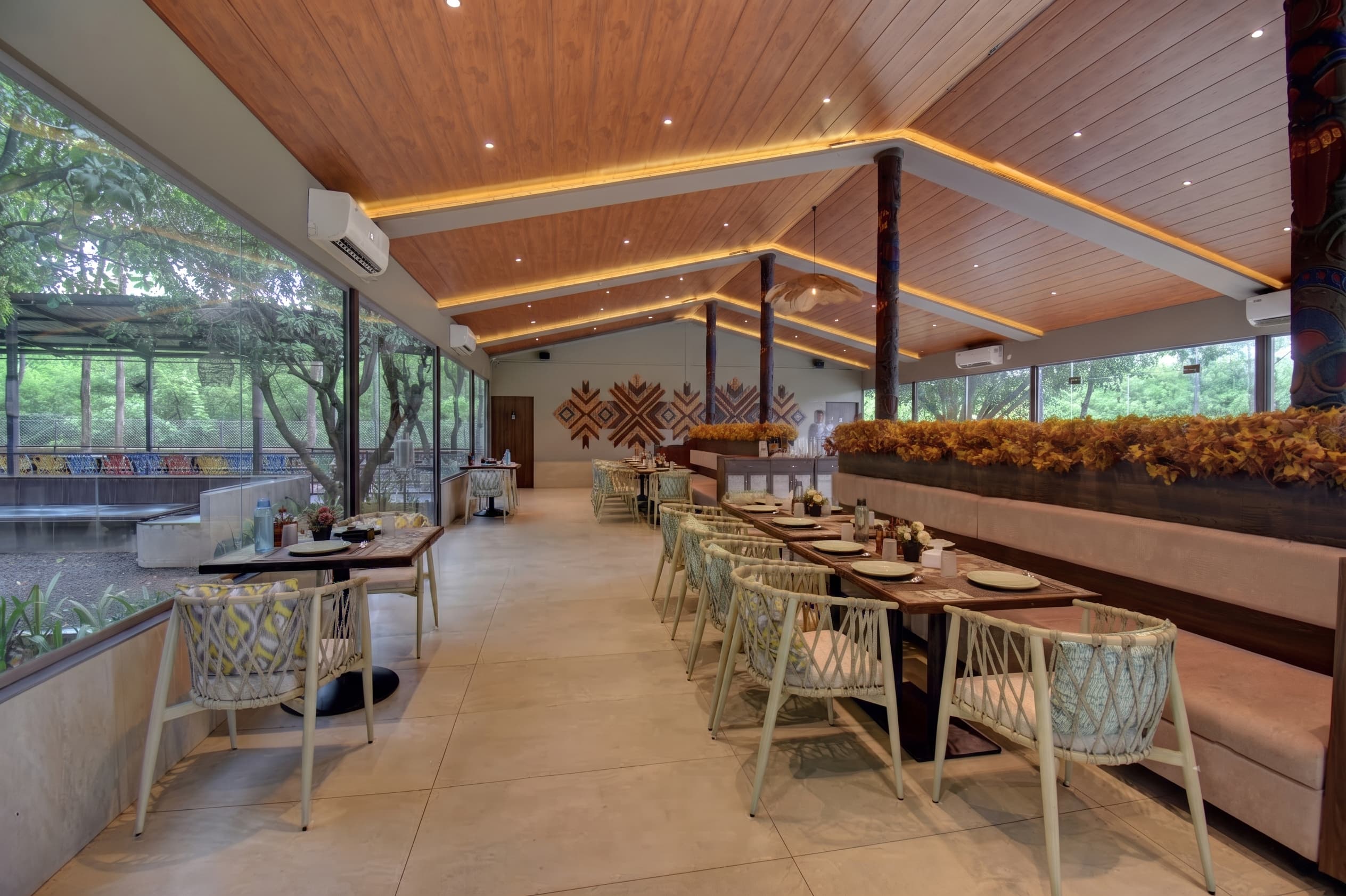 Mai Kai Restaurant-16