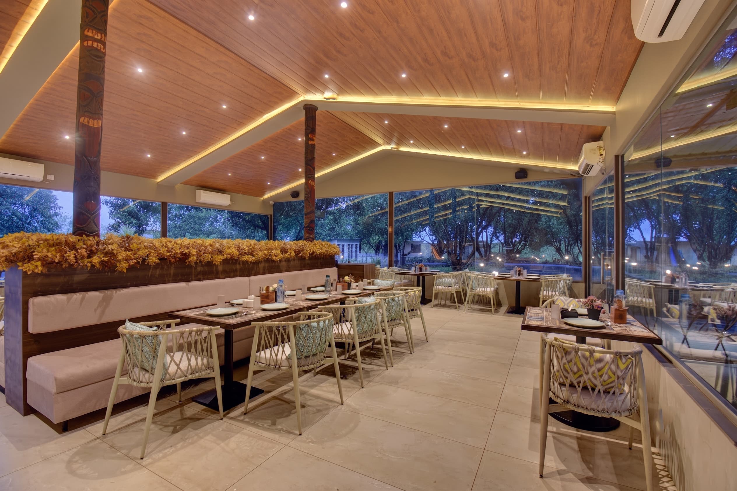 Mai Kai Restaurant-9